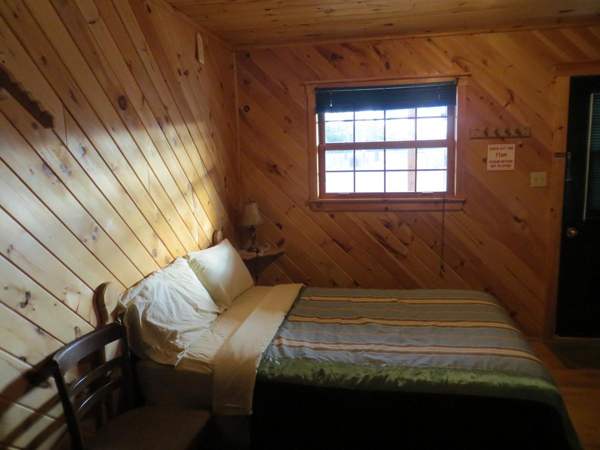 Nine Pine Cottage Miramichi Phòng bức ảnh