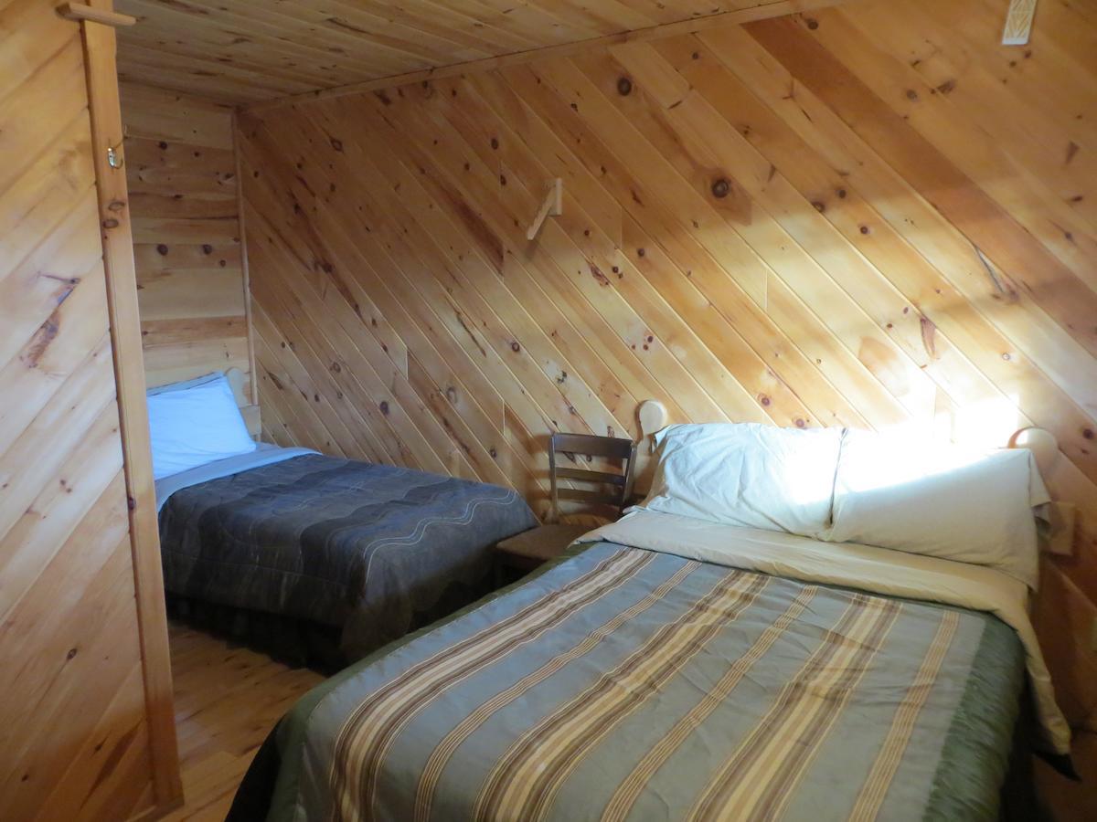 Nine Pine Cottage Miramichi Phòng bức ảnh